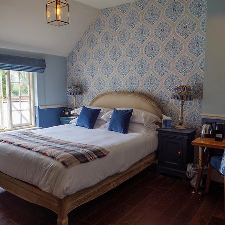 Hinds Head Hotell Aldermaston Eksteriør bilde