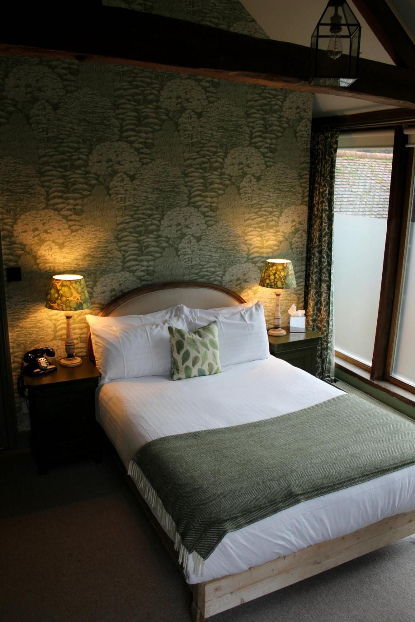 Hinds Head Hotell Aldermaston Eksteriør bilde