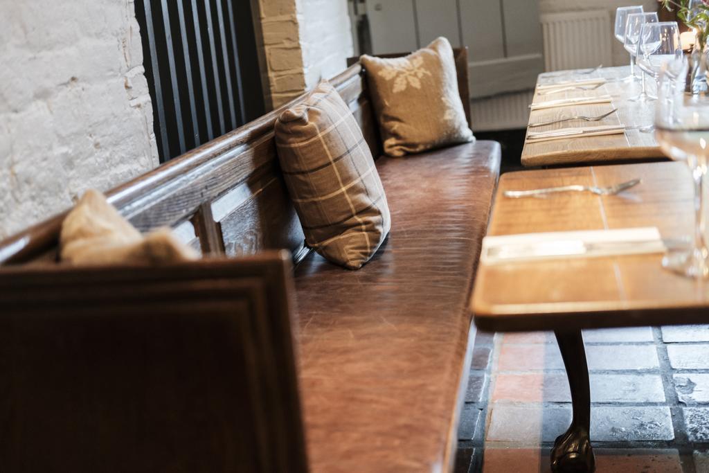 Hinds Head Hotell Aldermaston Eksteriør bilde