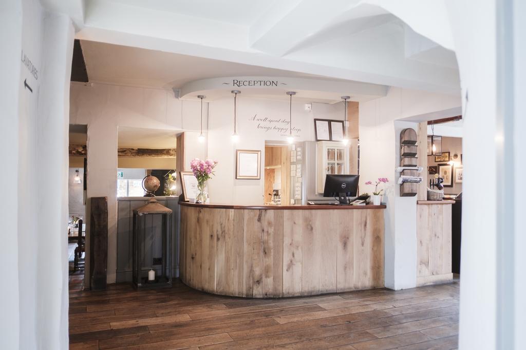 Hinds Head Hotell Aldermaston Eksteriør bilde