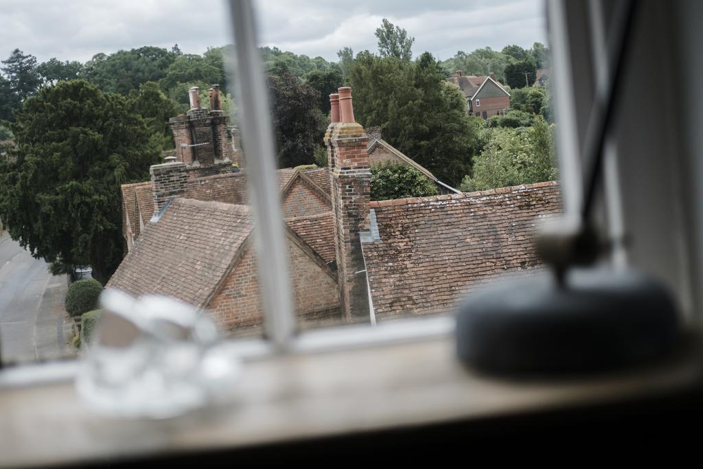 Hinds Head Hotell Aldermaston Eksteriør bilde
