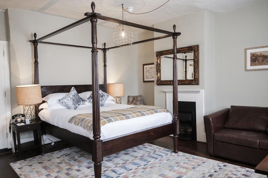 Hinds Head Hotell Aldermaston Eksteriør bilde
