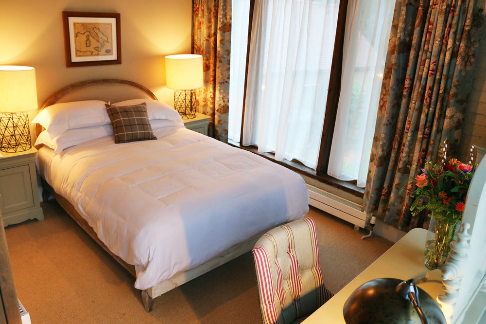 Hinds Head Hotell Aldermaston Eksteriør bilde